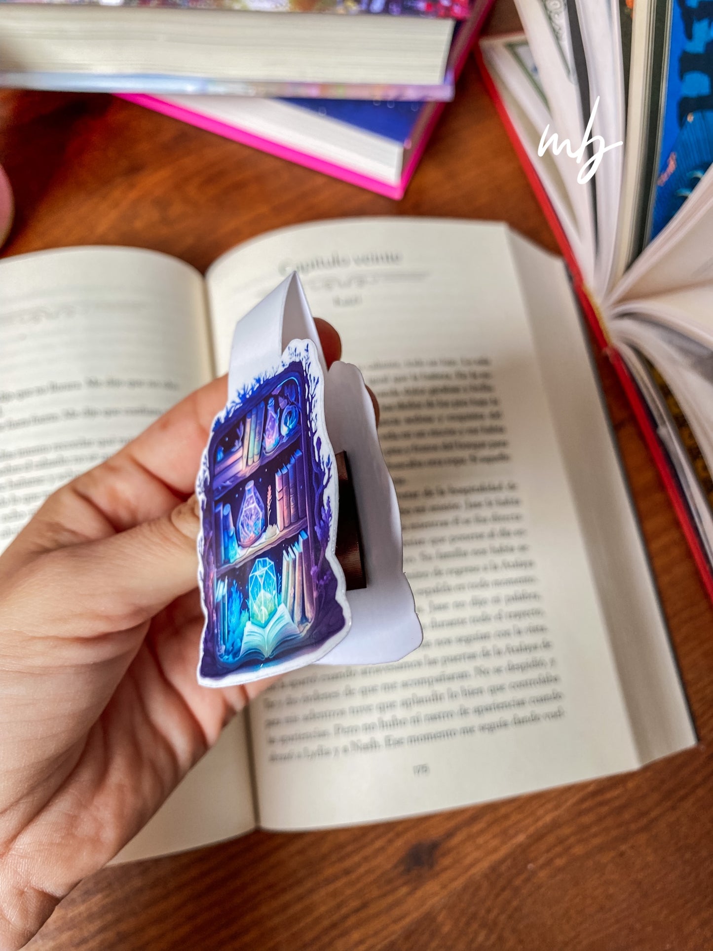 MAGIC BOOKCASE  BOOKMARK