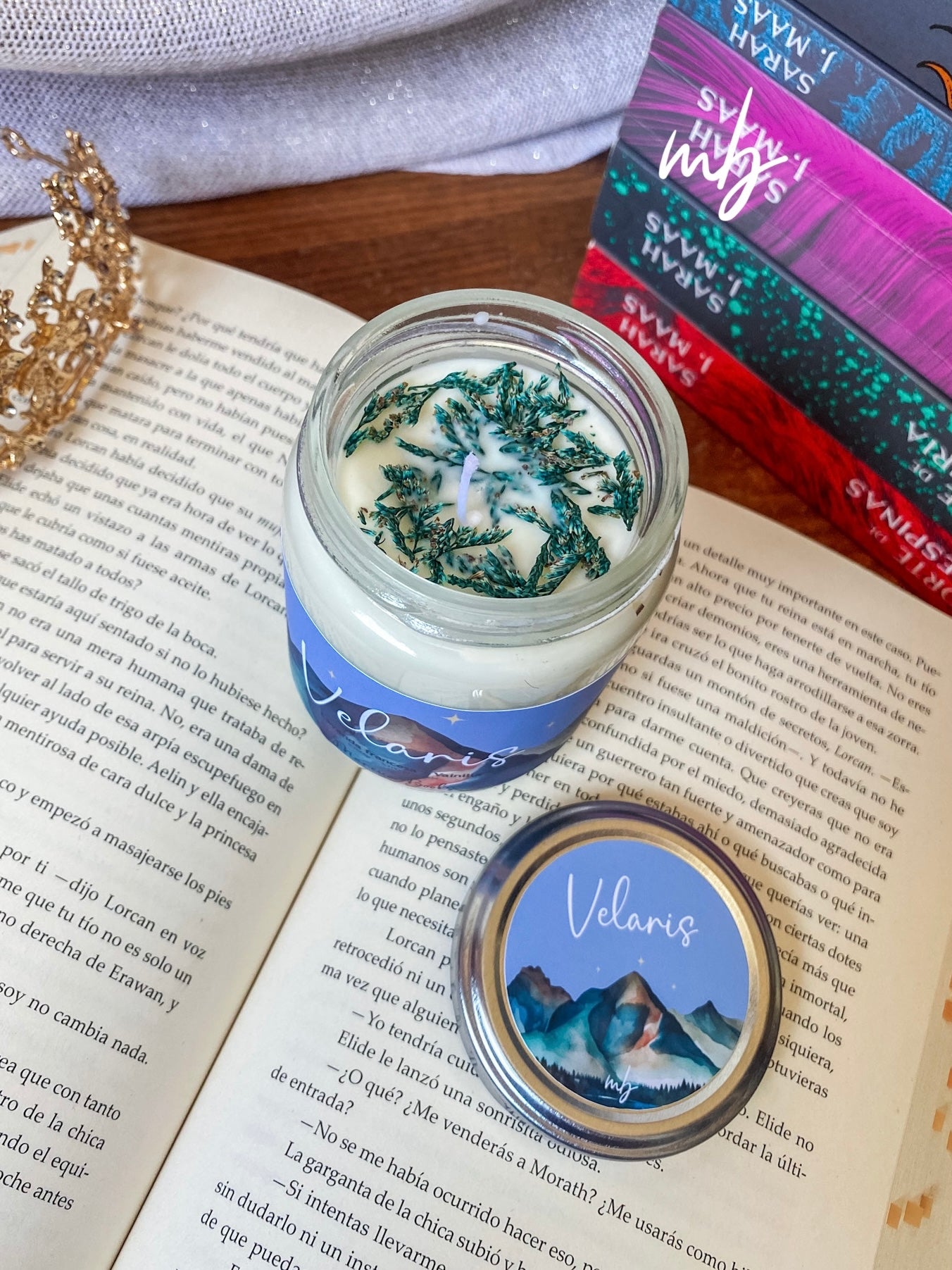 Velaris, Handmade natural soy candle, ACOTAR, Sarah J. Maas.