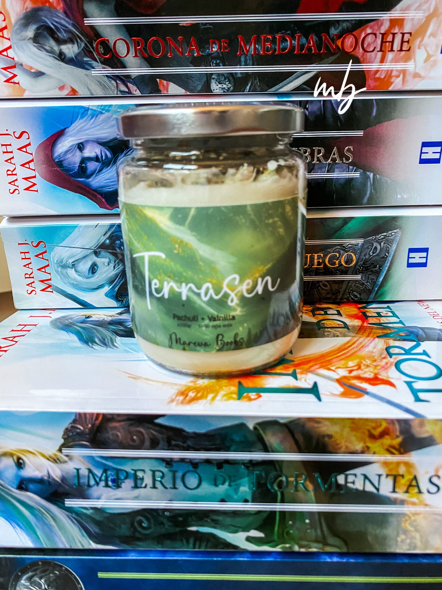 Terrasen, Handmade natural soy candle, Throne of Glass , Sarah J. Maas.