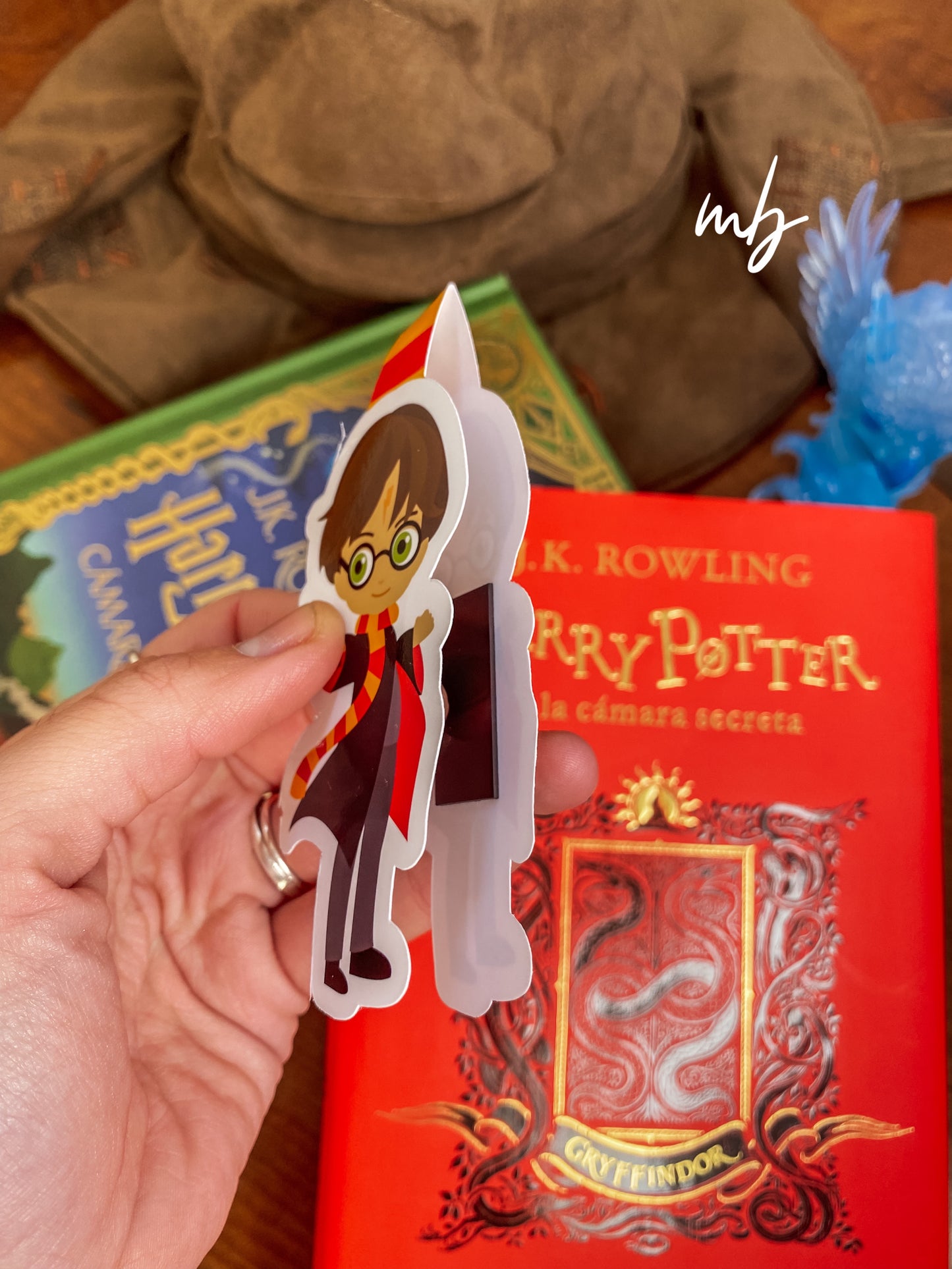 HARRY POTTER MAGNETIC BOOKMARK, HOGWARTS