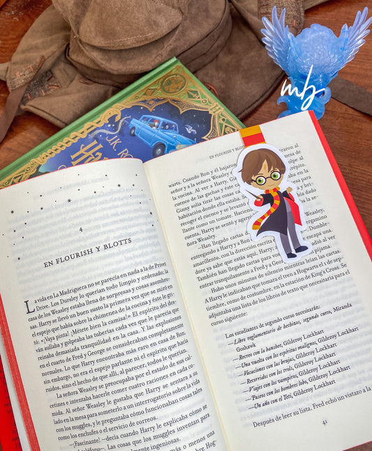 HARRY POTTER MAGNETIC BOOKMARK, HOGWARTS