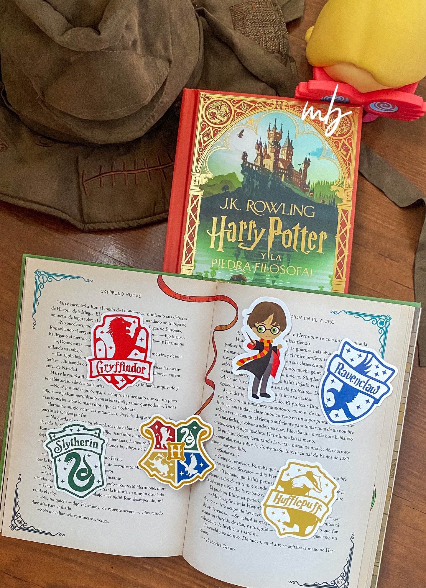 HUFFLEPUFF STICKER WATERPROOF , HOGWARTS,  WIZARDING WORLD